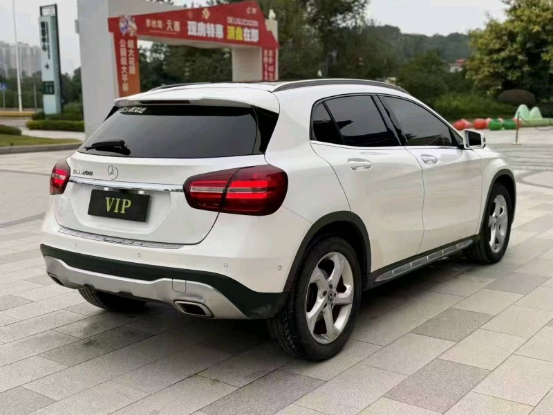 广州19年奔驰GLA9