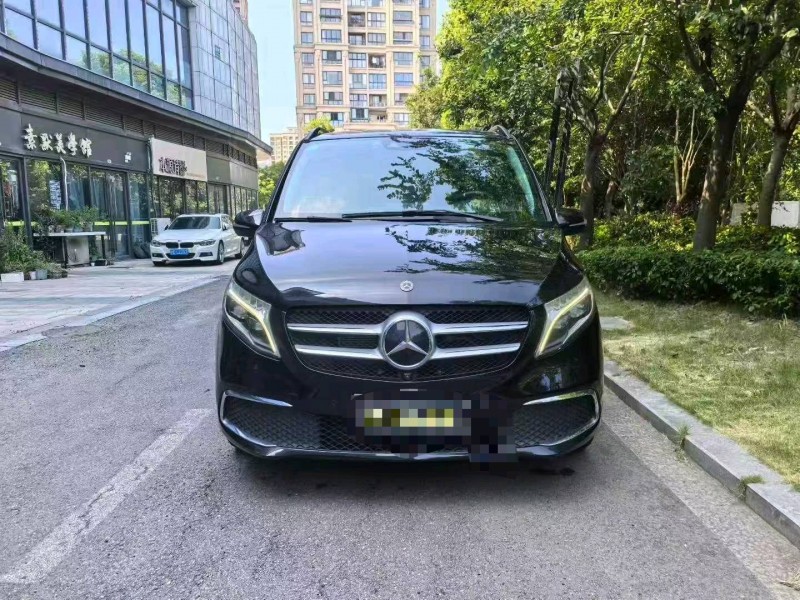 台州21年奔驰V1