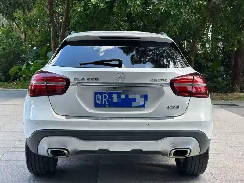 深圳18年奔驰GLA9