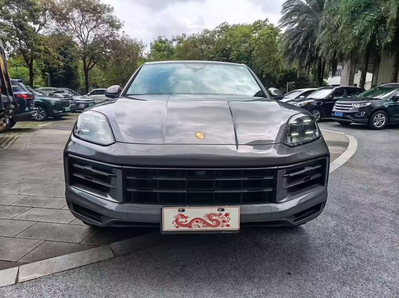 佛山25年保时捷卡宴1