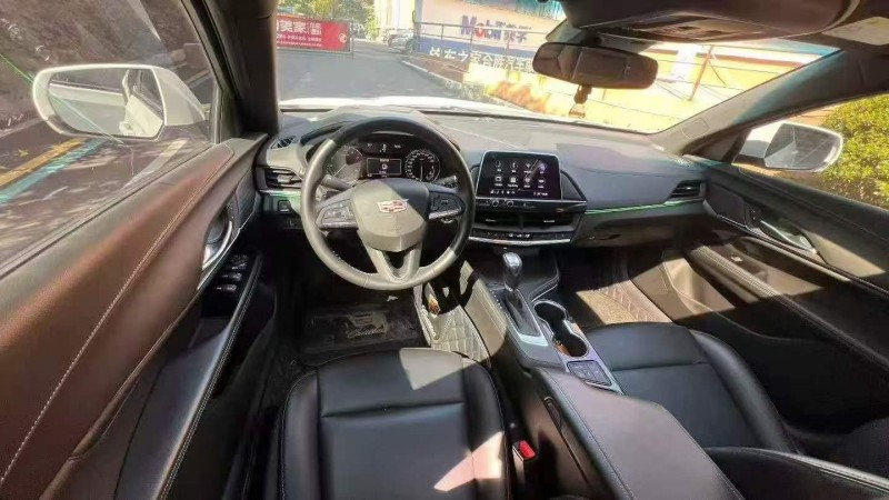 嘉兴23年凯迪拉克CT44