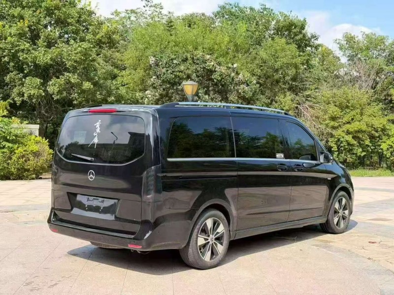 东营16年奔驰V8