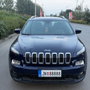 济宁18年Jeep自由光