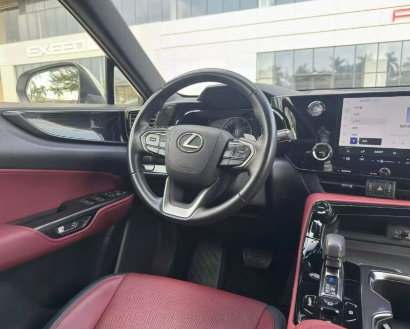 娄底25年雷克萨斯NX4