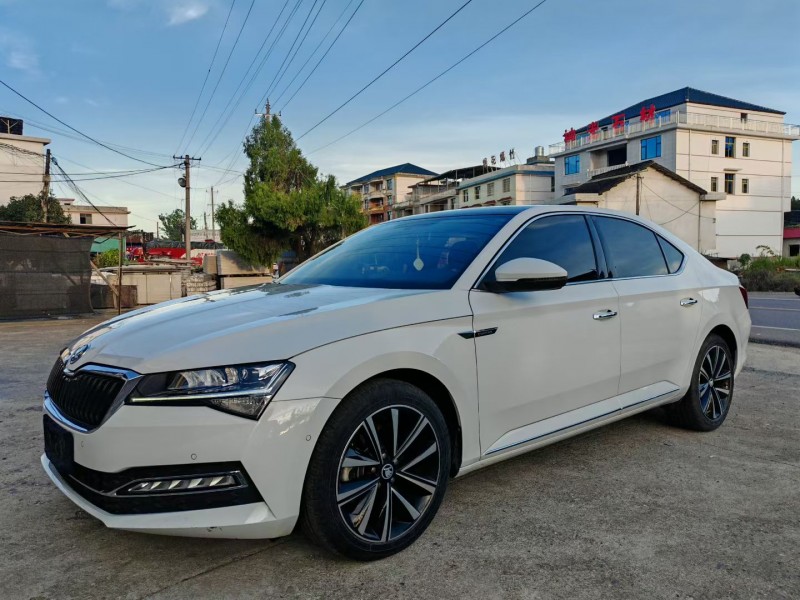娄底23年斯柯达速派3