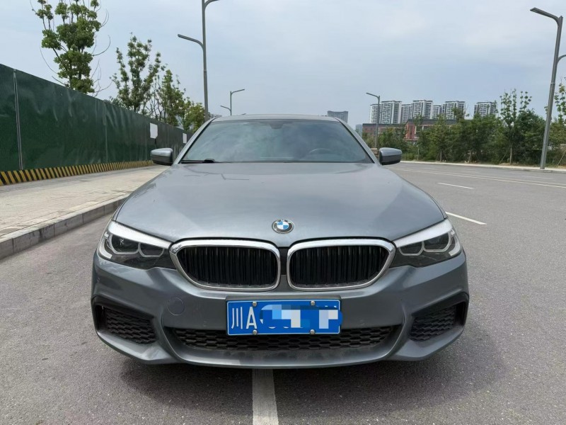 成都19年宝马5系1