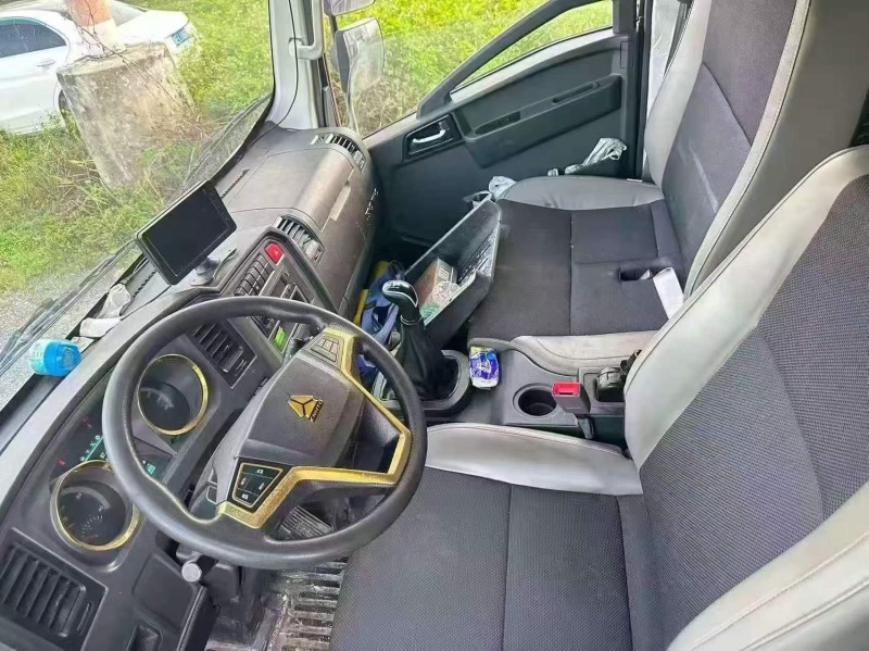 廣州24年卡車系列重汽豪沃5