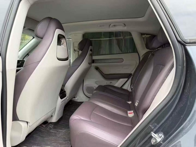 嘉興25年零跑汽車C116