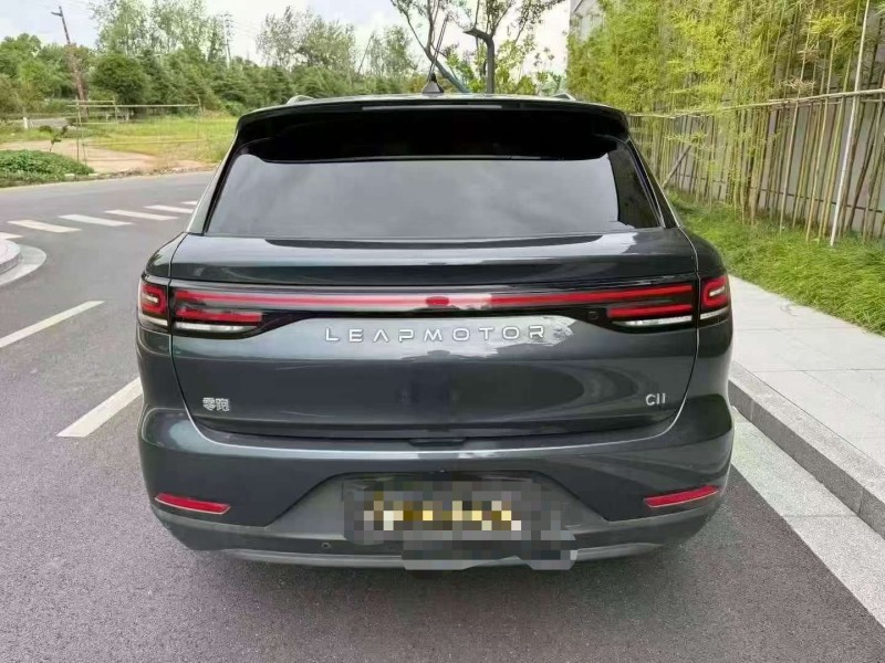 嘉興25年零跑汽車C117