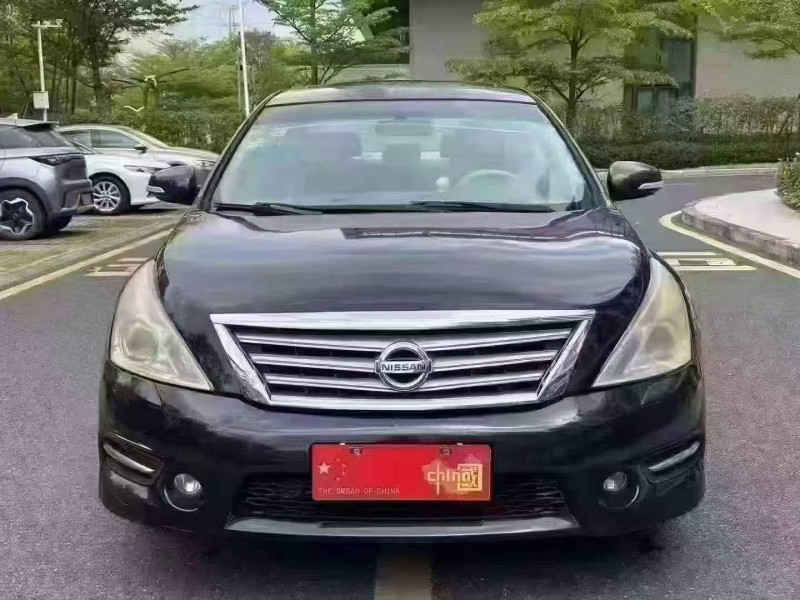 广州11年日产天籁1