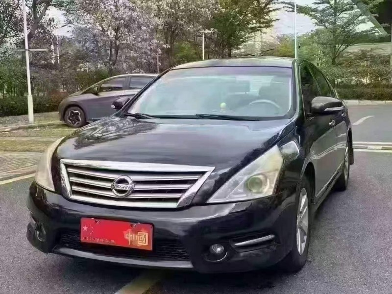 广州11年日产天籁3