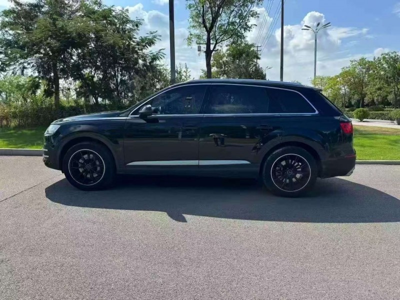 泰安16年奥迪Q77