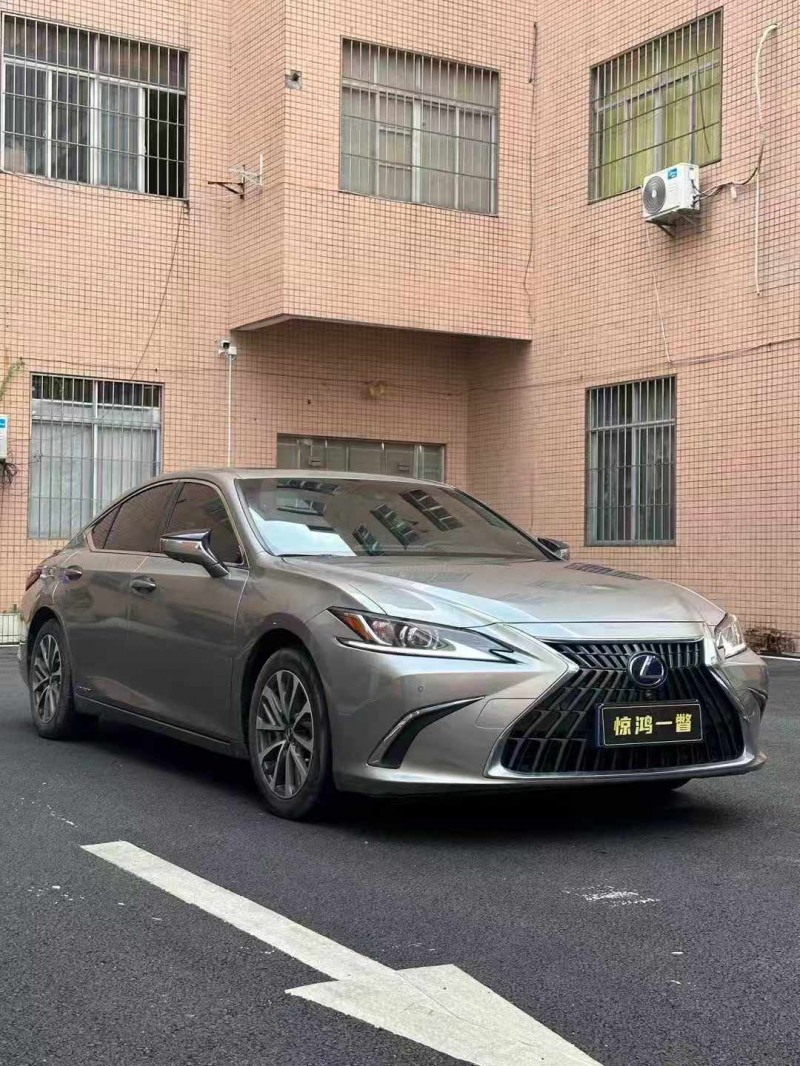 广州22年雷克萨斯ES2