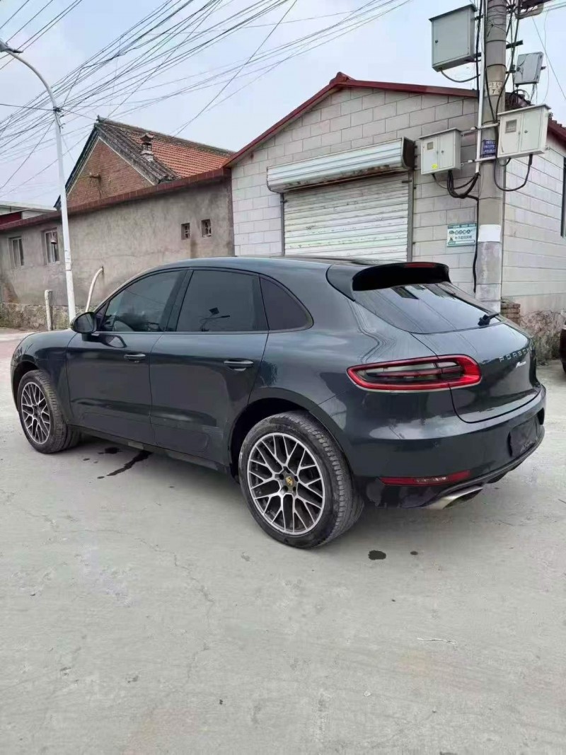 张家口17年保时捷Macan7