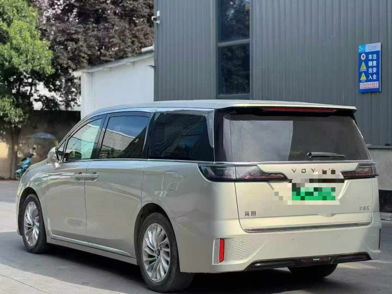 咸陽23年嵐圖汽車夢想家7