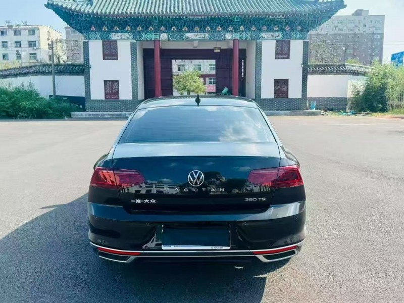 聊城25年大众迈腾9