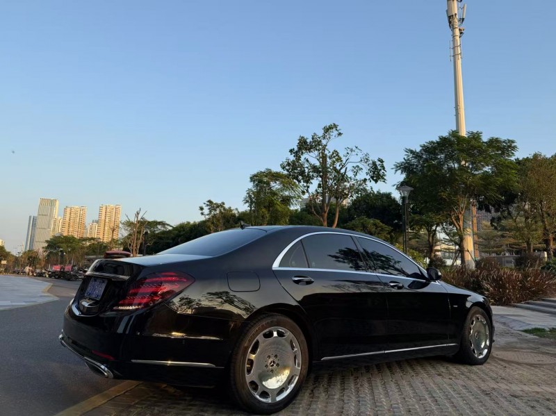 东莞20年奔驰S8