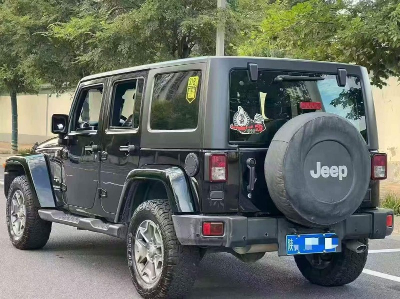 安阳18年Jeep牧马人8