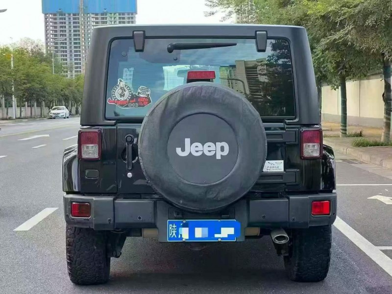 安阳18年Jeep牧马人9