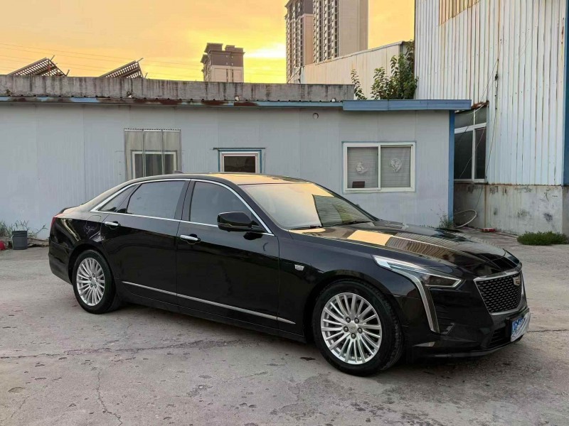 济宁19年凯迪拉克CT62