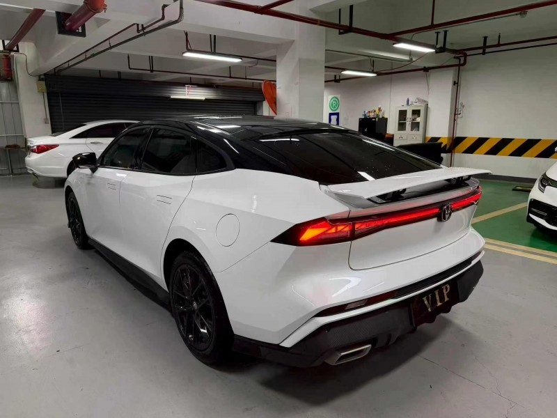 成都25年長安汽車UNI9