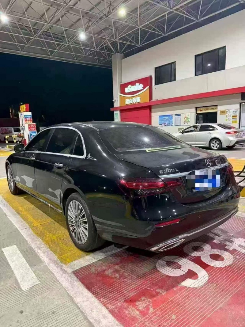 金华21年奔驰E9