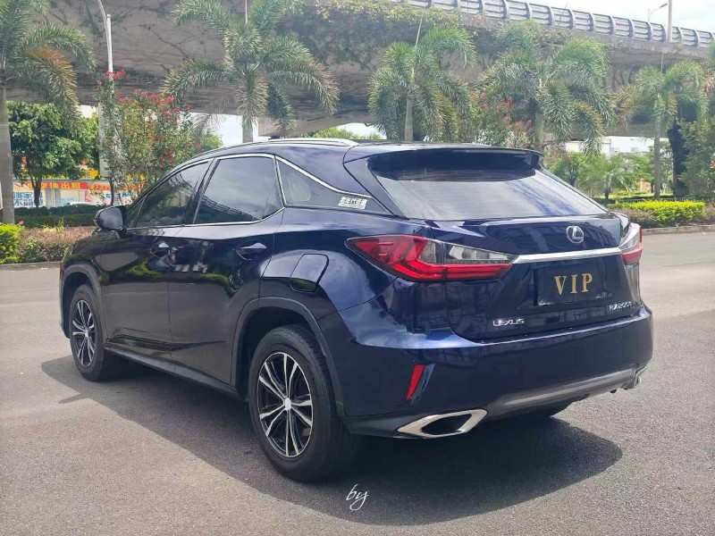 漳州17年雷克萨斯RX8