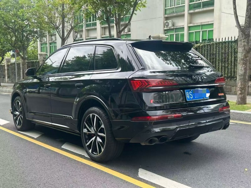 深圳20年奥迪Q78
