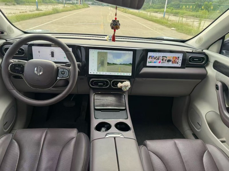 棗莊22年零跑汽車C114