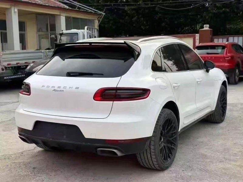 济宁17年保时捷Macan7