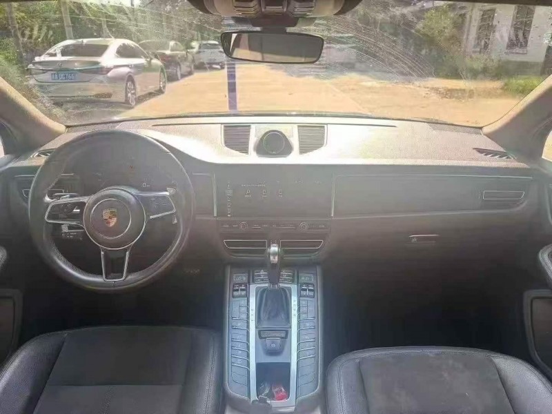 平顶山19年保时捷Macan4