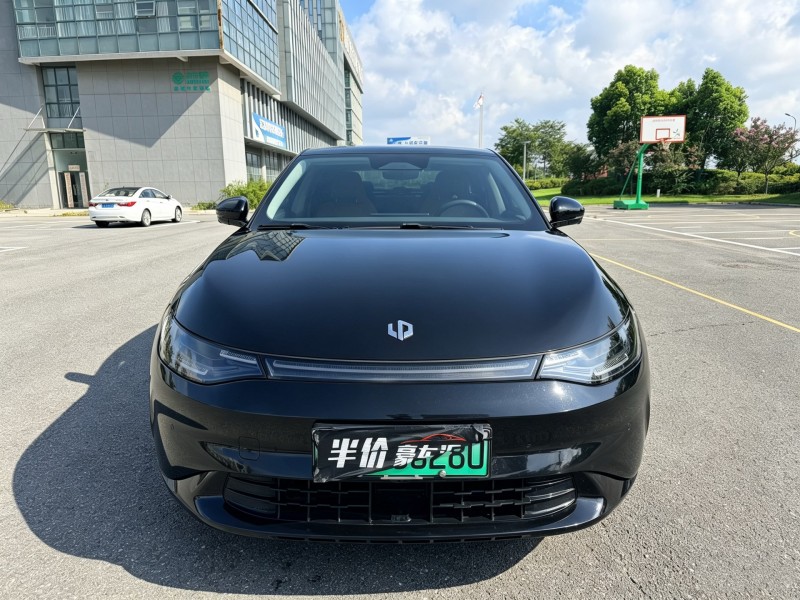 盐城25年零跑汽车C011