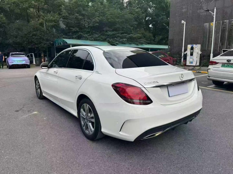 岳阳19年奔驰C9