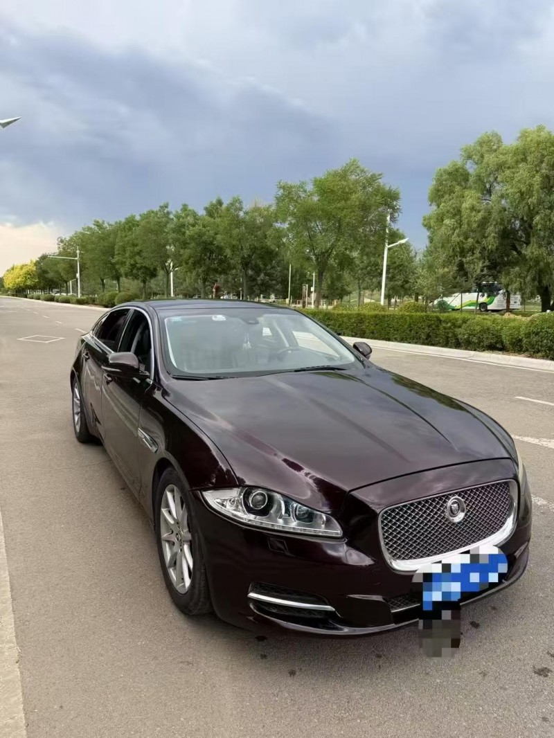 呼和浩特13年捷豹XJL2