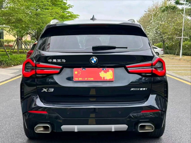 广州23年宝马X36