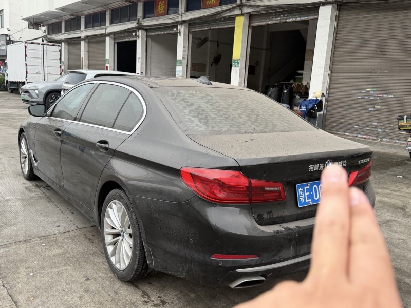 广州19年宝马5系3