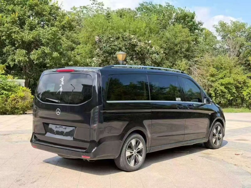 东营16年奔驰V7