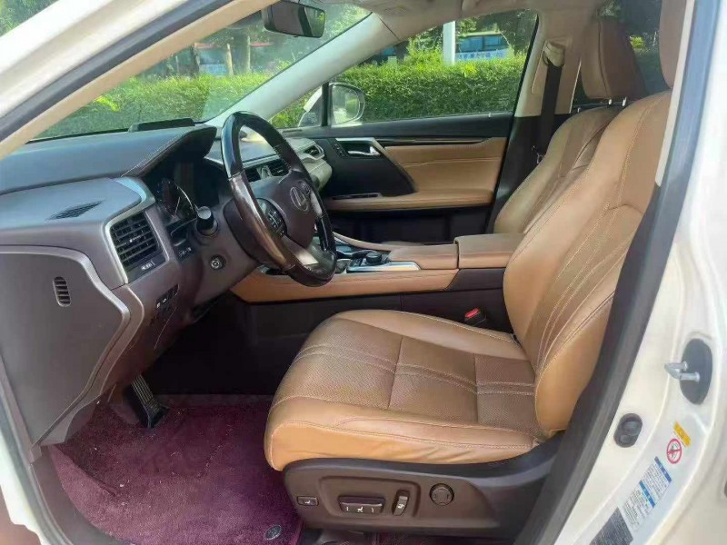 东营17年雷克萨斯NX4