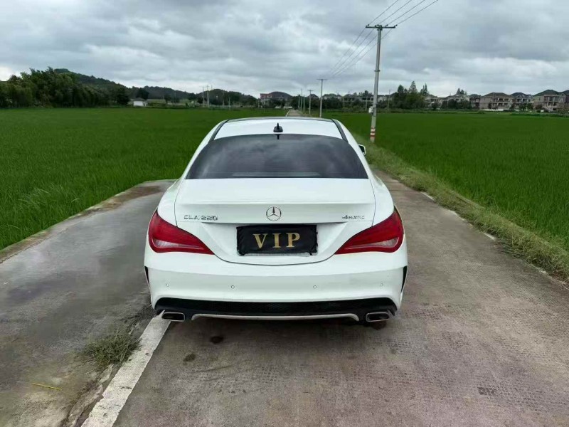 绍兴16年奔驰CLA8