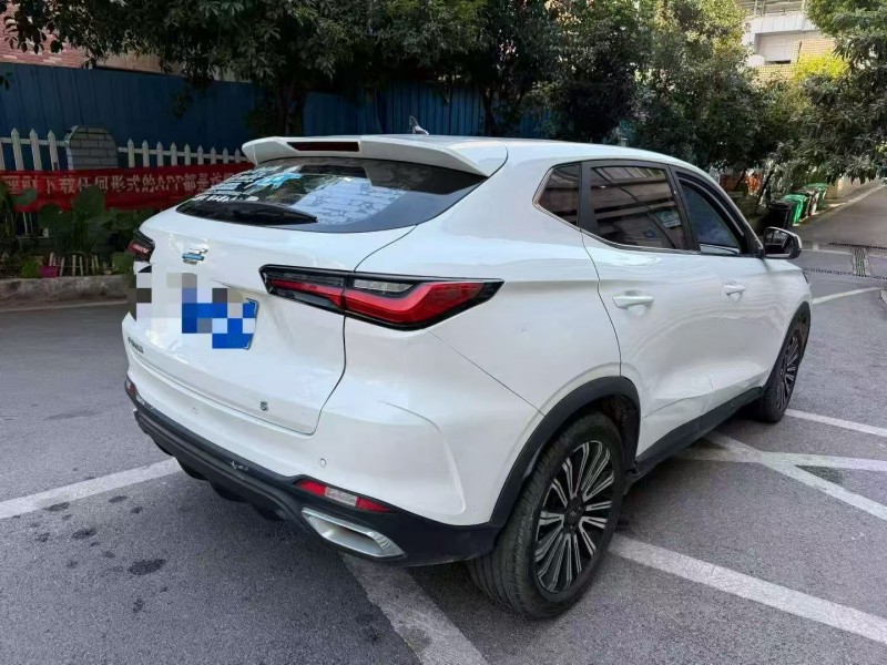 重慶21年長安汽車歐尚7