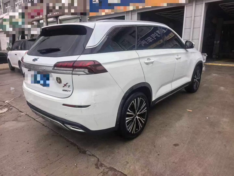 保定19年長安汽車歐尚8