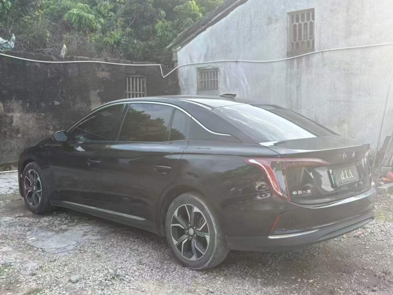 深圳21年红旗E-QM55