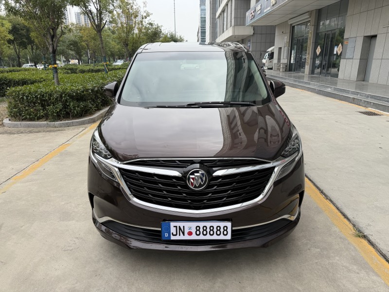 济宁21年别克GL81