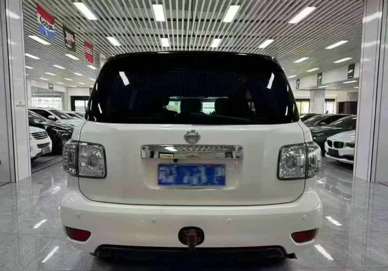 鄂州17年日产途乐9