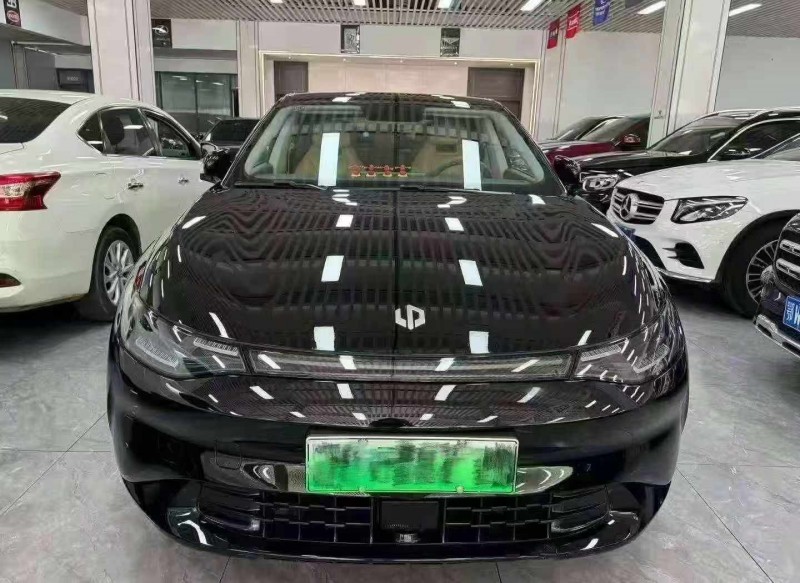 十堰25年零跑汽車C011