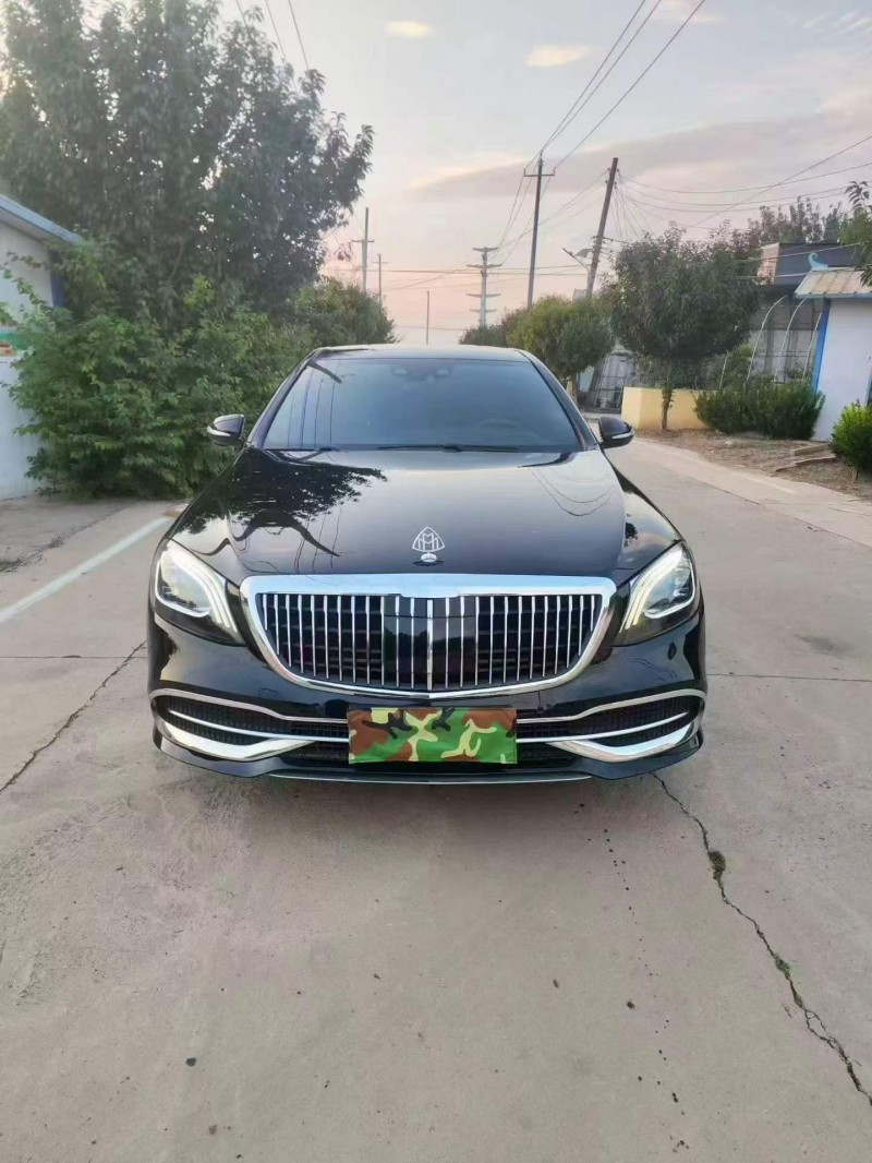 長治15年奔馳邁巴赫S級1
