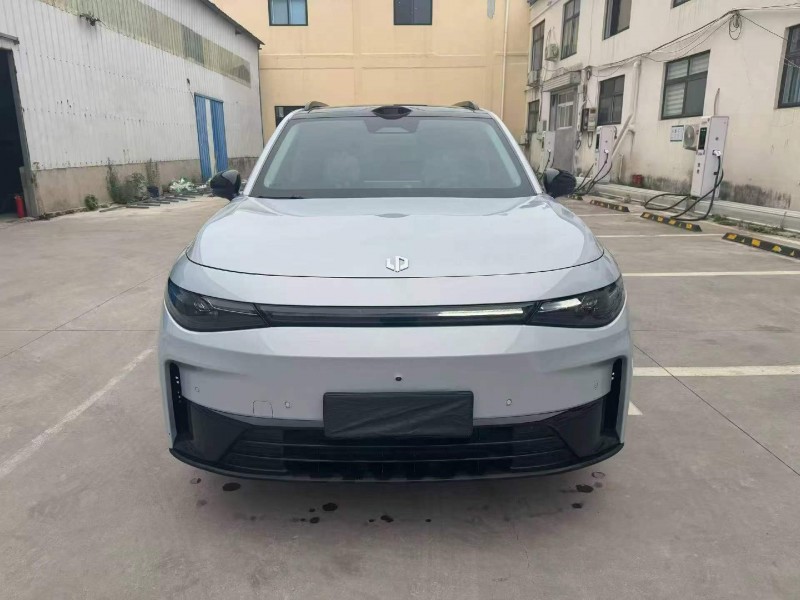新鄉25年零跑汽車C161