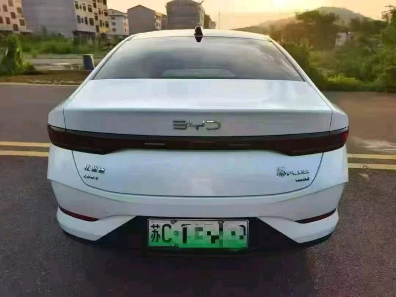 长沙25年比亚迪秦8