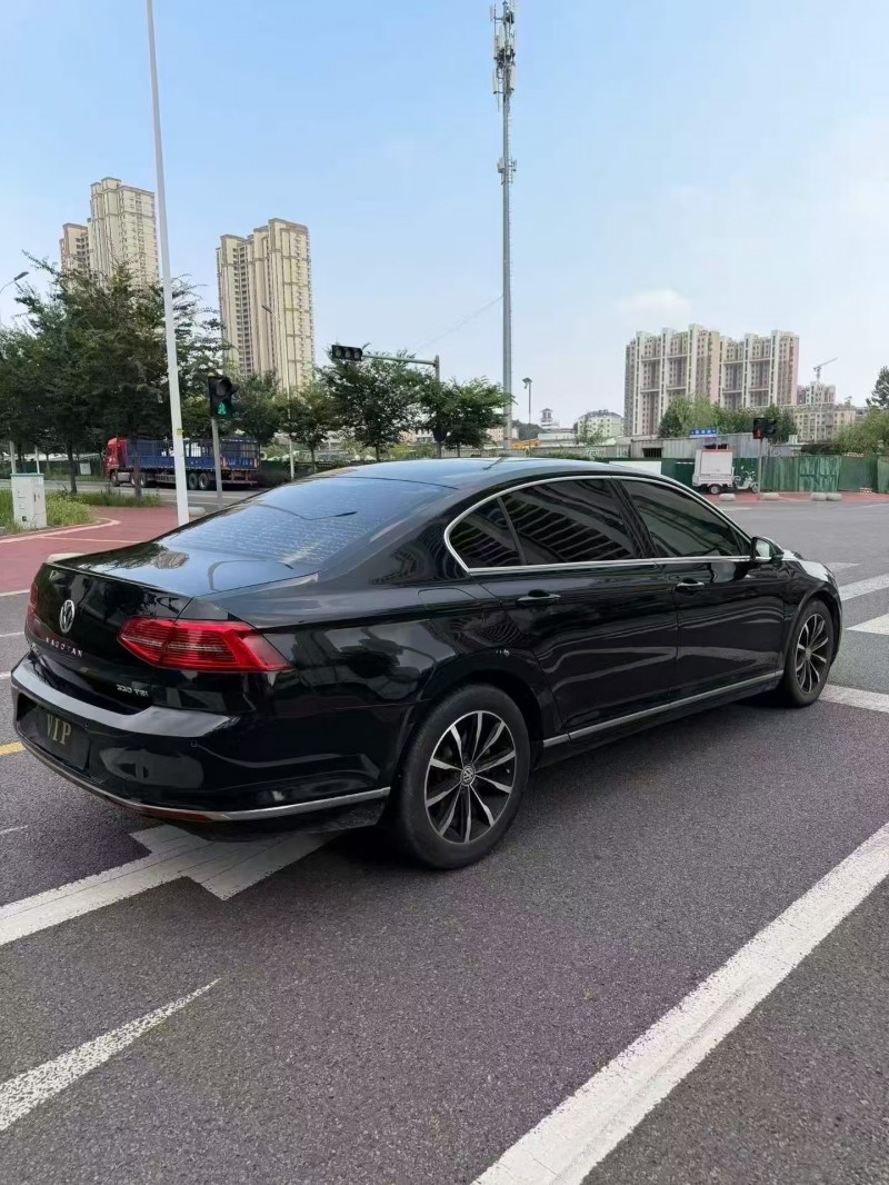 东营17年大众朗逸8