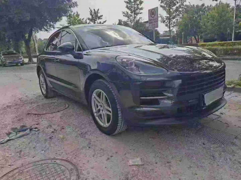 桂林20年保時捷Macan2